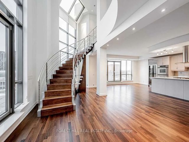 PH 901 - 3 Mcalpine St