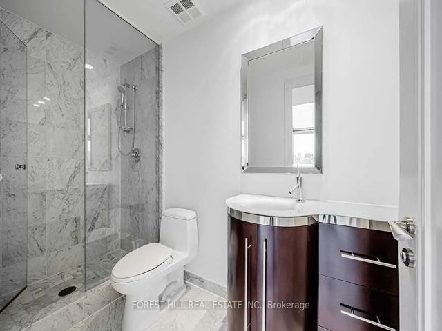 PH 901 - 3 Mcalpine St