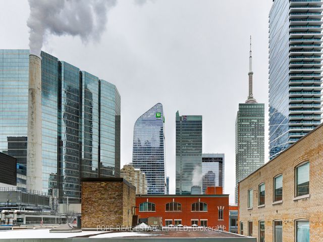 513 - 126 Simcoe St