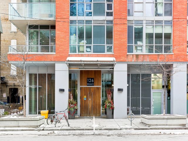 513 - 126 Simcoe St