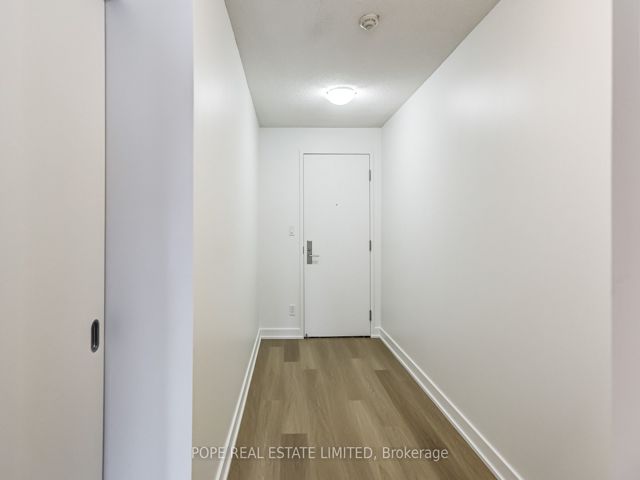 513 - 126 Simcoe St