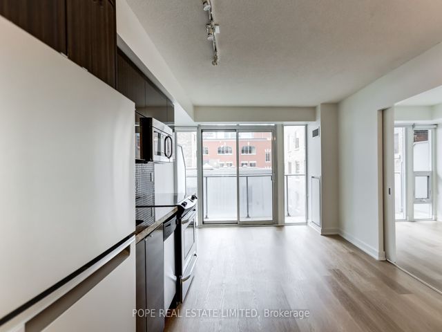 513 - 126 Simcoe St
