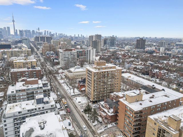 302 - 212 St George St