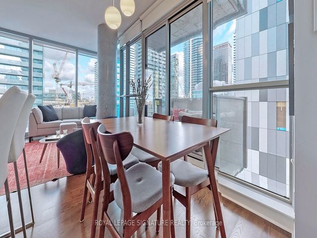 1907 - 375 King St W