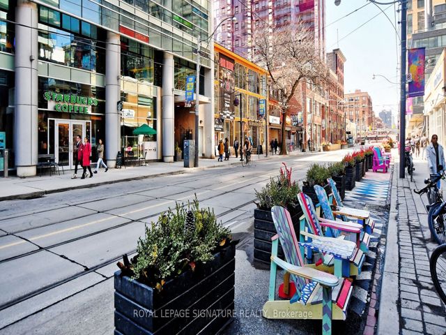 1907 - 375 King St W