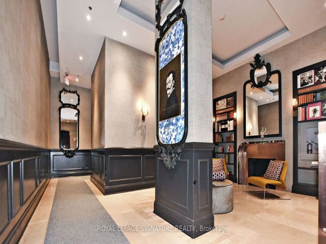 1907 - 375 King St W