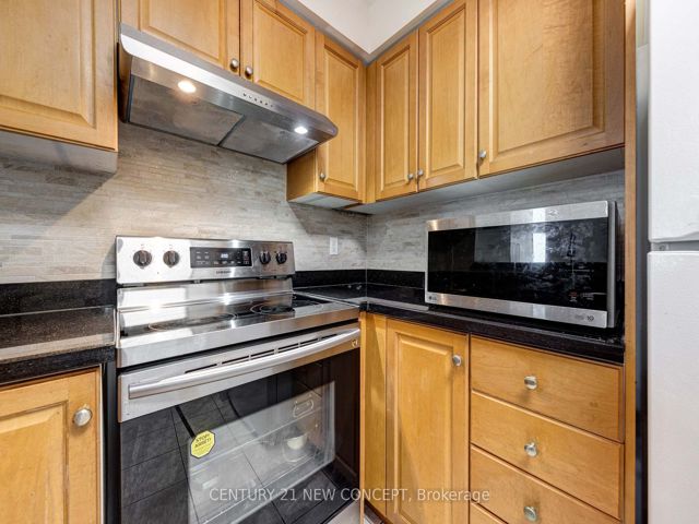 1703 - 7 Lorraine Dr