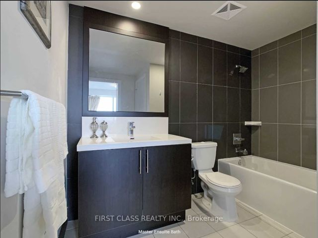 3022 - 5 Sheppard Ave E