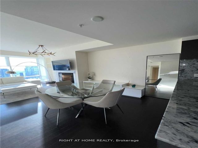 4102 - 180 University Ave