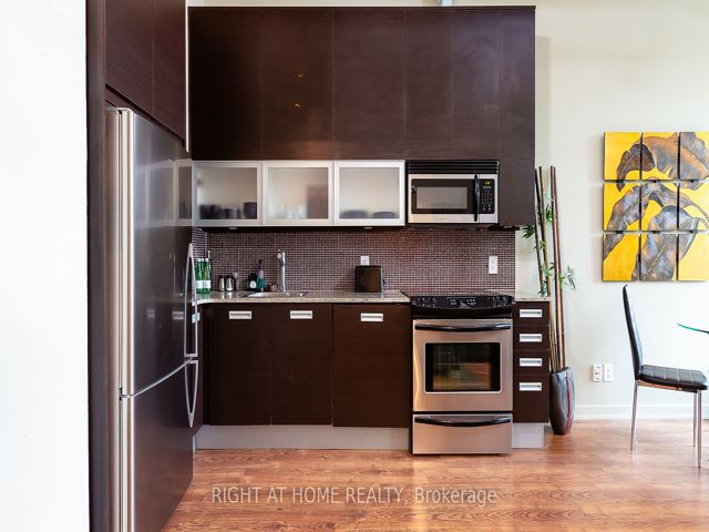 314 - 380 Macpherson Ave