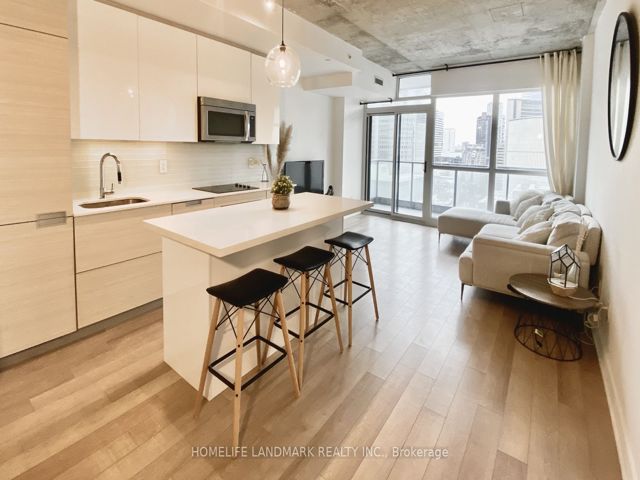 1808 - 210 Simcoe St