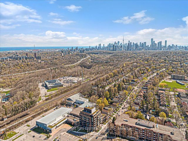 701 - 3 Southvale Dr
