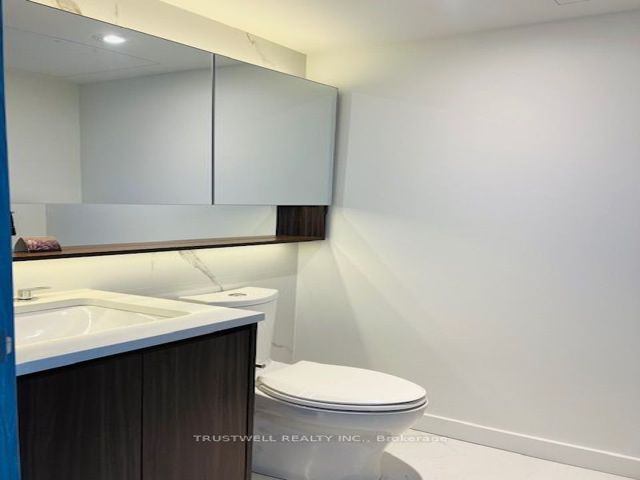 PH5103 - 38 Widmer St