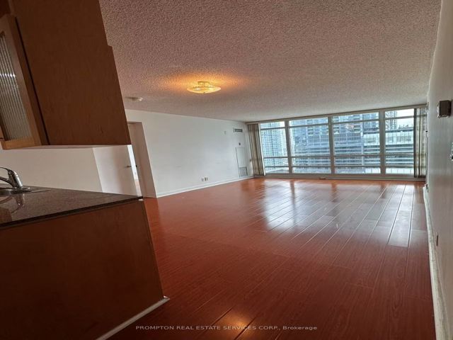 1511 - 397 Front St W