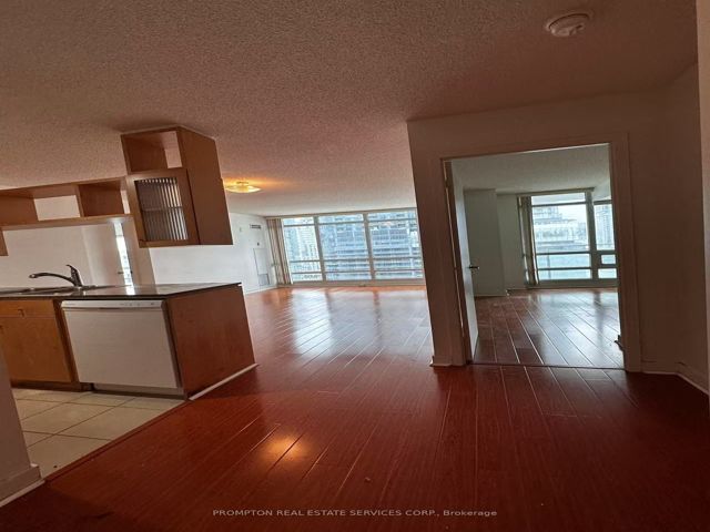 1511 - 397 Front St W