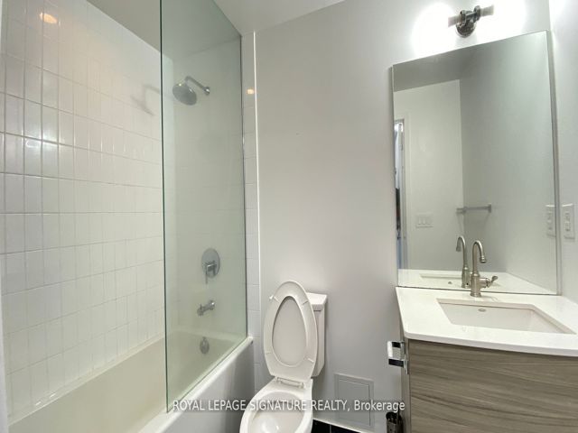 1114 - 210 Simcoe St