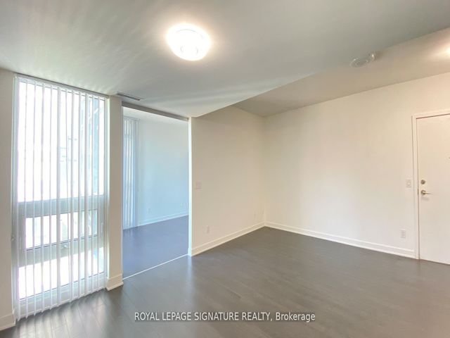 1114 - 210 Simcoe St