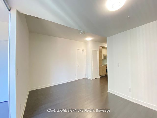 1114 - 210 Simcoe St