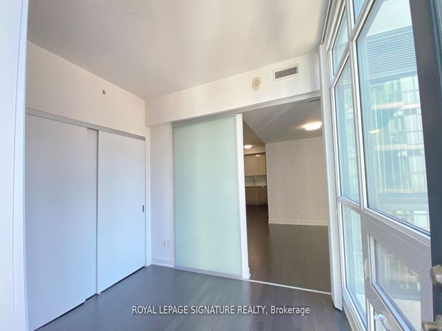 1114 - 210 Simcoe St