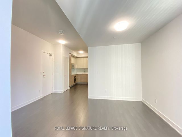 1114 - 210 Simcoe St