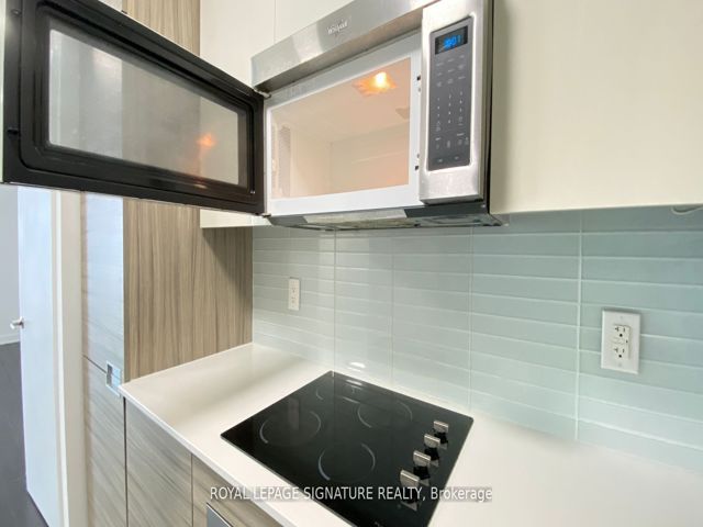 1114 - 210 Simcoe St