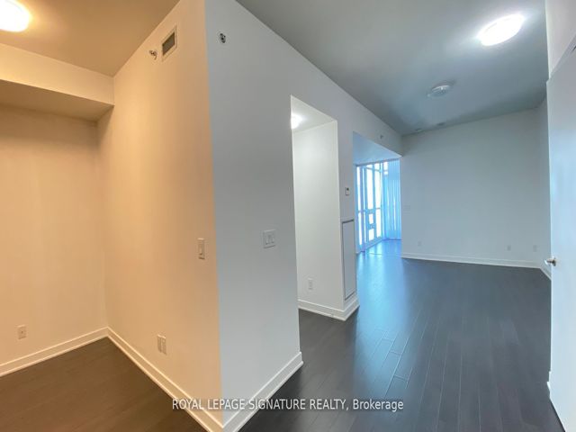 1114 - 210 Simcoe St