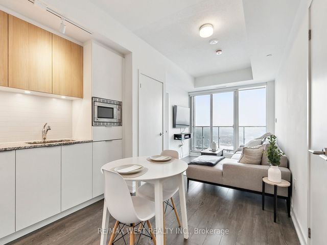2907 - 50 O'Neill Rd N