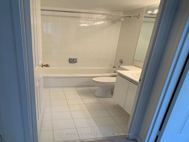 410 - 1121 Steeles Ave W