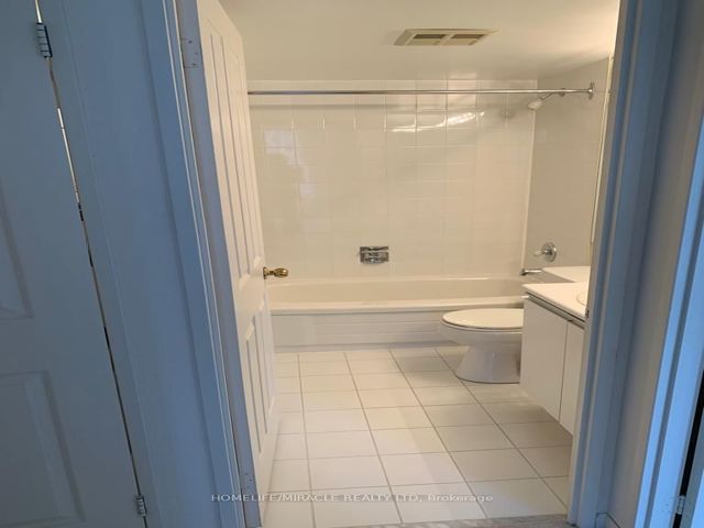 410 - 1121 Steeles Ave W
