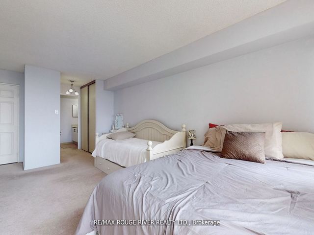 901 - 131 Torresdale Ave
