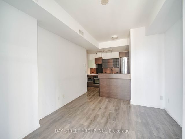 501 - 75 St Nicholas St