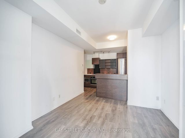 501 - 75 St Nicholas St