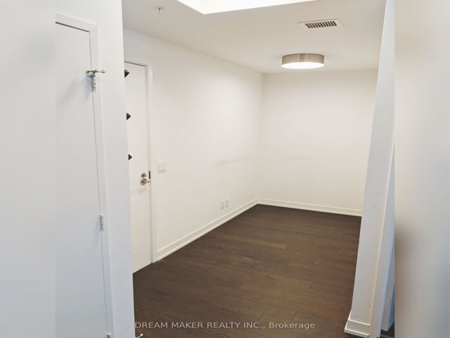 4 - 455 Front St E