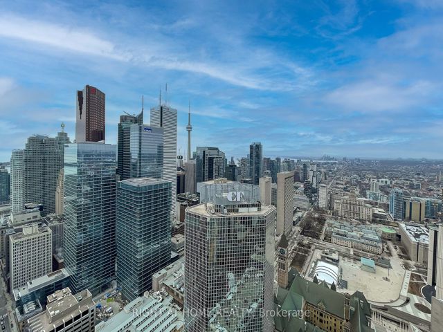 5310 - 197 Yonge St