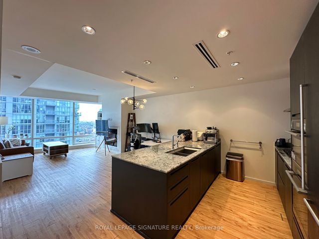 3104 - 180 University Ave