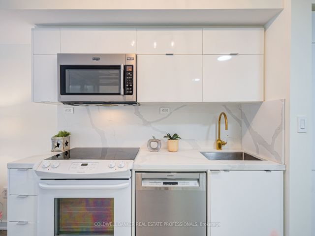 540 - 151 Dan Leckie Way