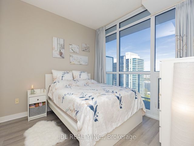 2302 - 121 Mcmahon Dr