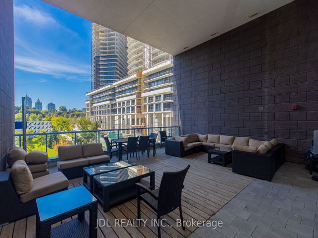 2302 - 121 Mcmahon Dr
