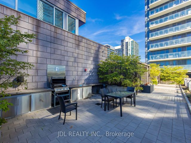 2302 - 121 Mcmahon Dr