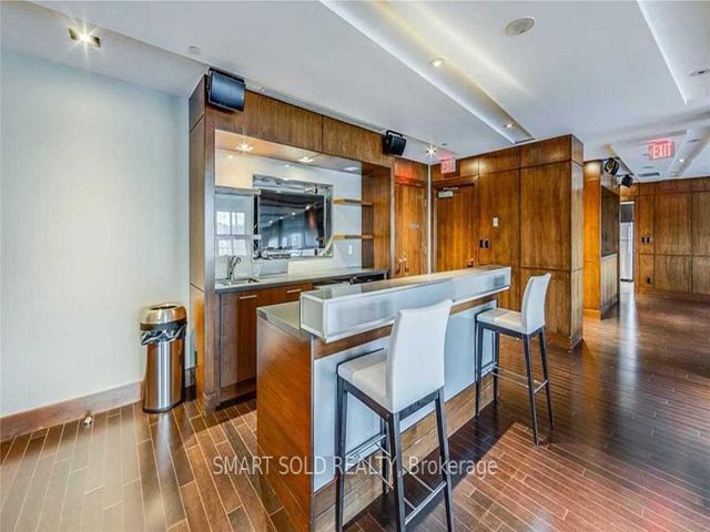 510 - 2015 Sheppard Ave