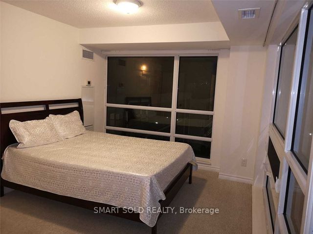 510 - 2015 Sheppard Ave