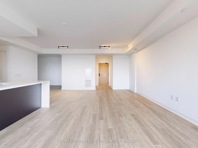 1809 - 195 McCaul St