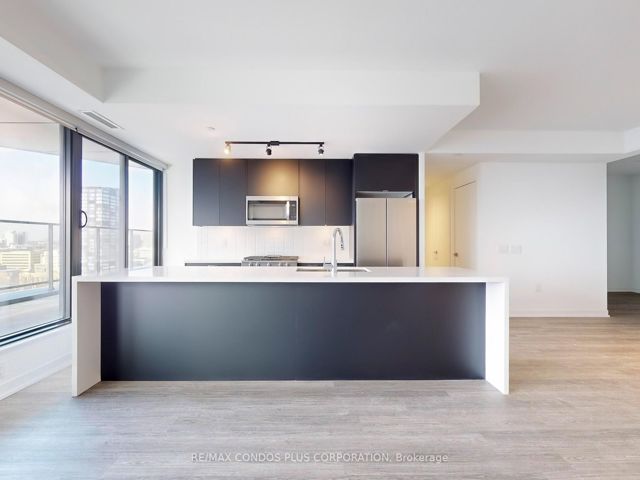 1809 - 195 McCaul St