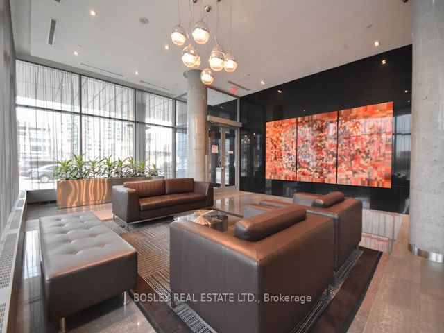 905 - 4K Spadina Ave