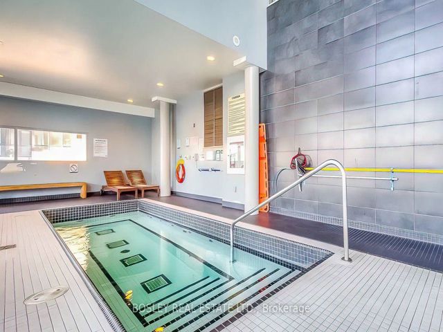 905 - 4K Spadina Ave
