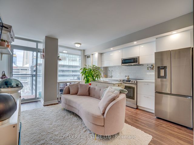 905 - 4K Spadina Ave