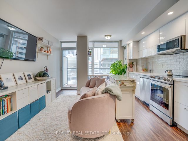 905 - 4K Spadina Ave