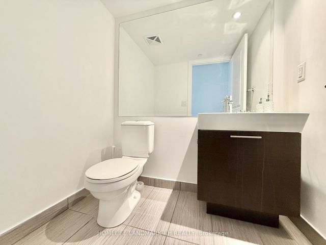 512 - 386 Yonge St