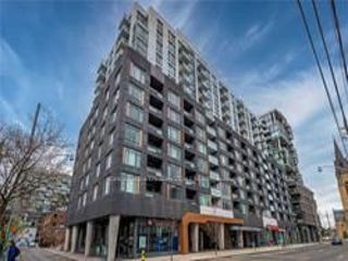1221 - 525 Adelaide St W
