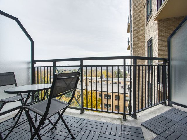 616 - 676 Sheppard Ave E